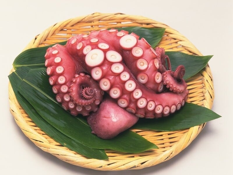 関西では夏至にタコを食べる風習がみられます