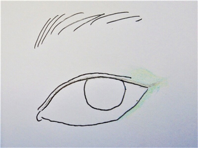 目尻広めに塗って、下まぶたにライン的に入れると瞳がきれいに見えます!