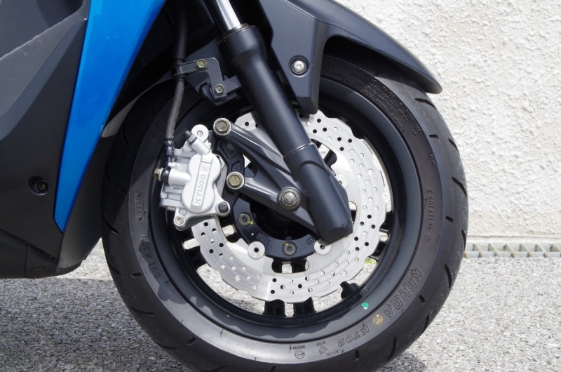 タイヤは決して太くはないが軽快さに優れている