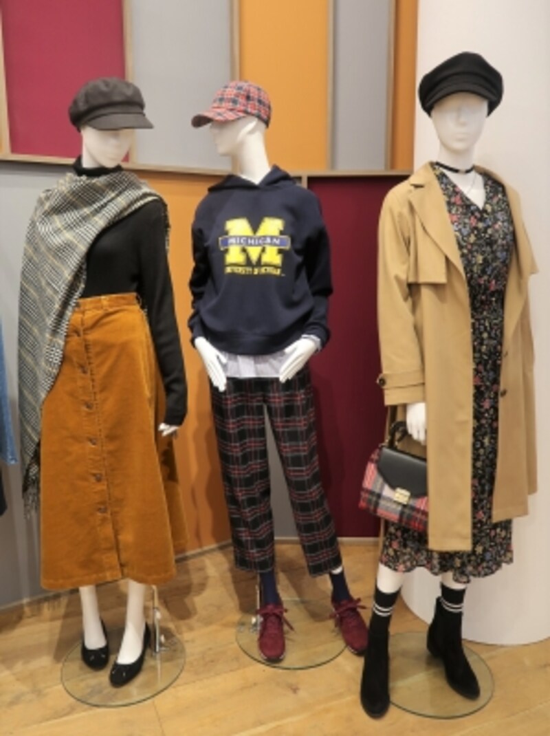 ストールの斜め掛けやソックス使いなども参考に