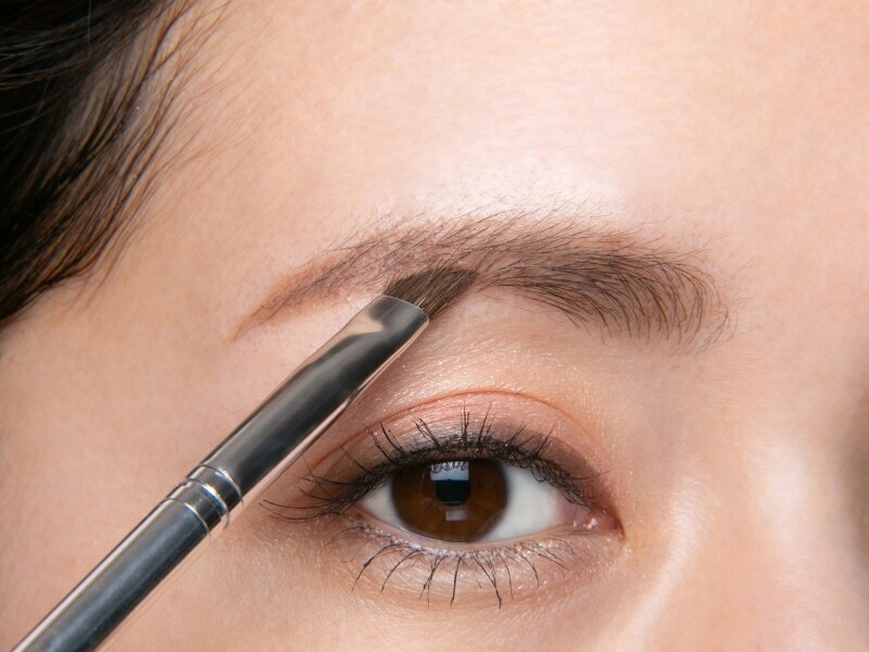 ブラシは付属のものではなく、きちんと手に持てる長さのものが描きやすい