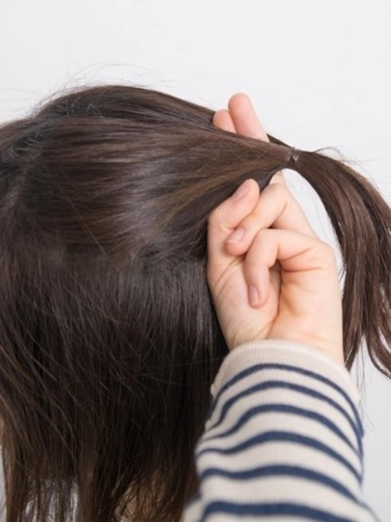 くるりんぱのコツ 基本から応用までのやり方 ヘアアレンジ All About くるりんぱのコツ 基本から応用までのやり方 ヘアアレンジ All About