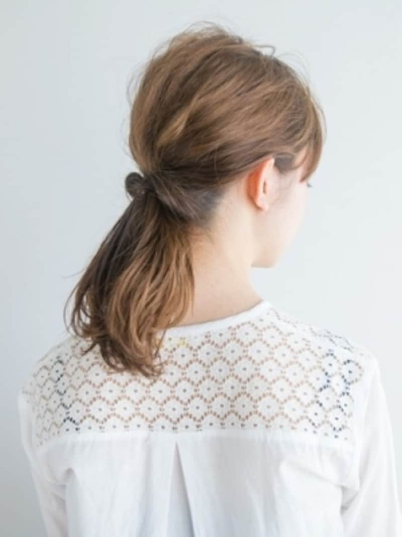 ポニーテールくるりんぱ横からの見た目