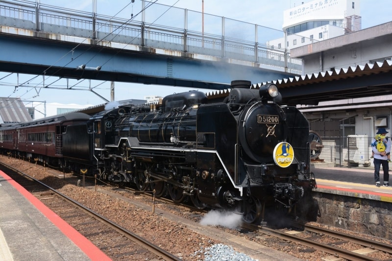 新山口駅のSLやまぐち号
