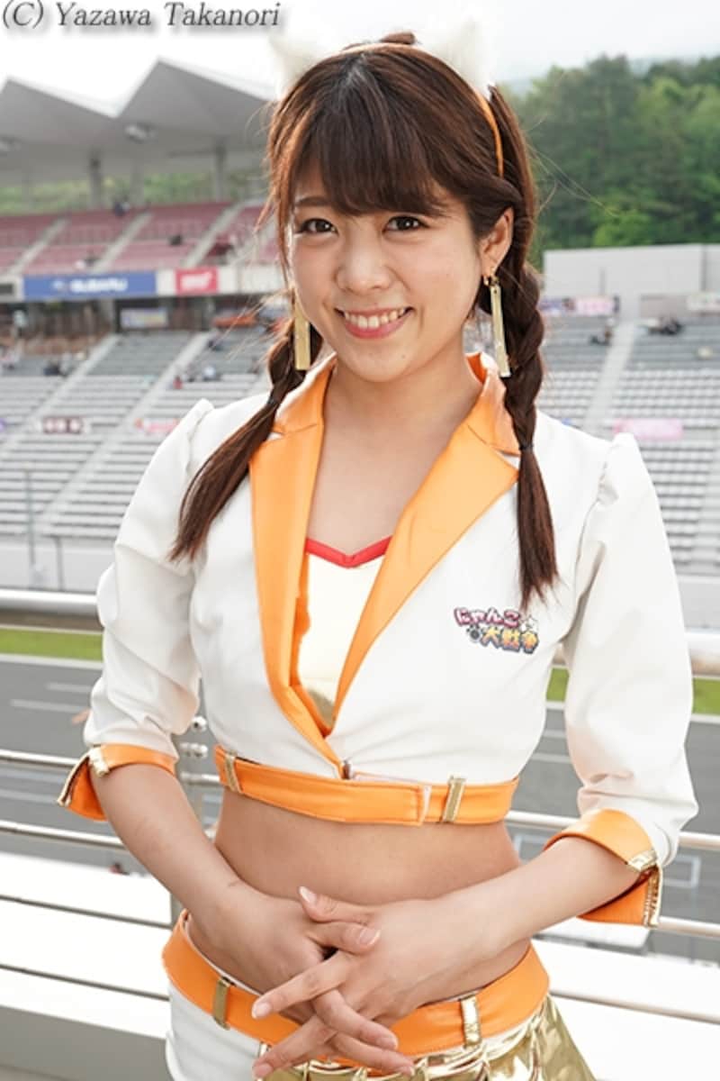 村上麻莉奈／にゃんこ大戦争ガールズ