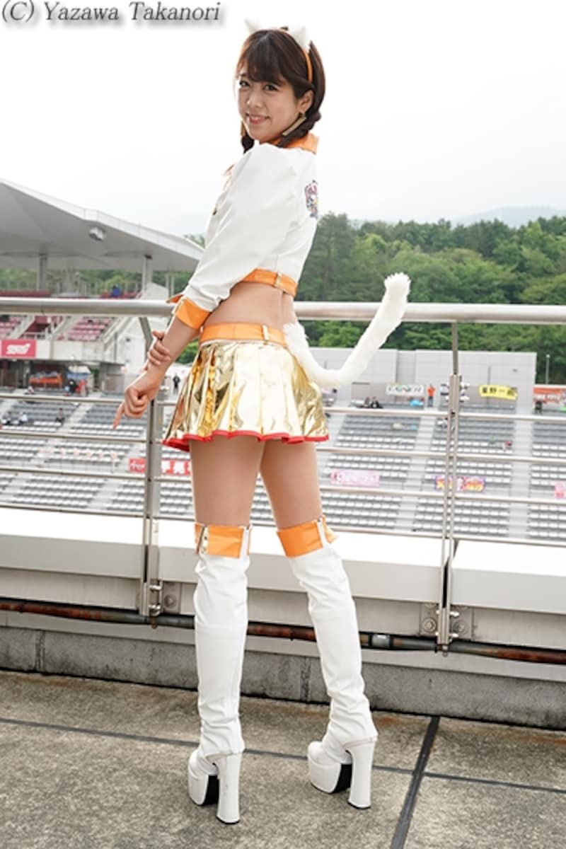 村上麻莉奈／にゃんこ大戦争ガールズ