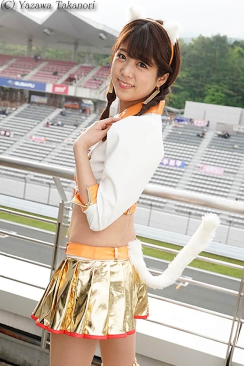 村上麻莉奈／にゃんこ大戦争ガールズ