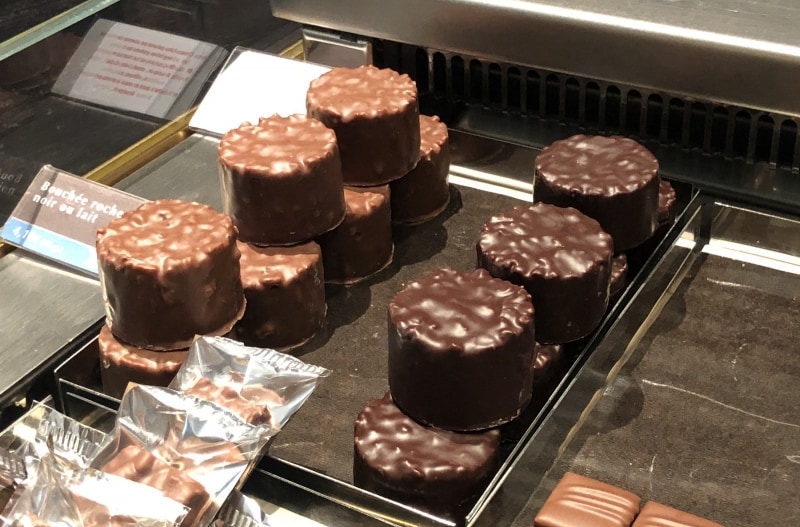 ボンボンショコラよりも大きめサイズの「ブシェ」も人気