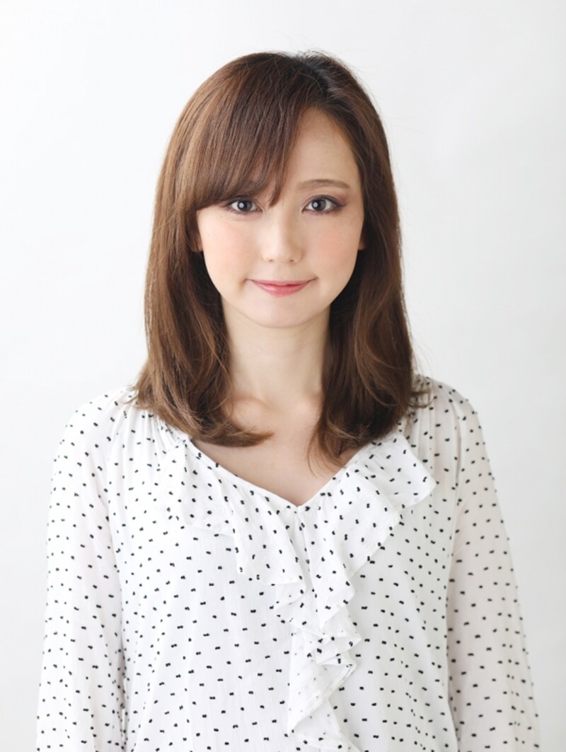 鎖骨下ラインのミディアムヘア