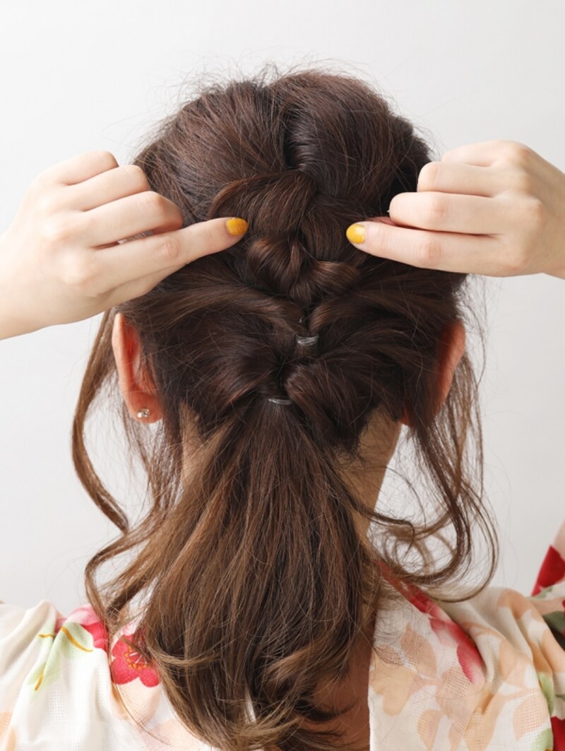 三つ編みをほぐして、ふっくらさせる