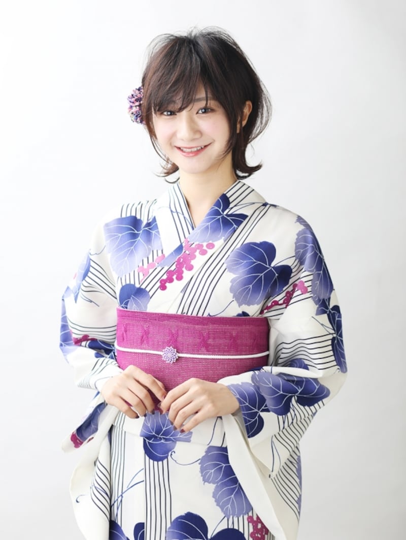 紫とストライプのモダンな浴衣で大人っぽく！