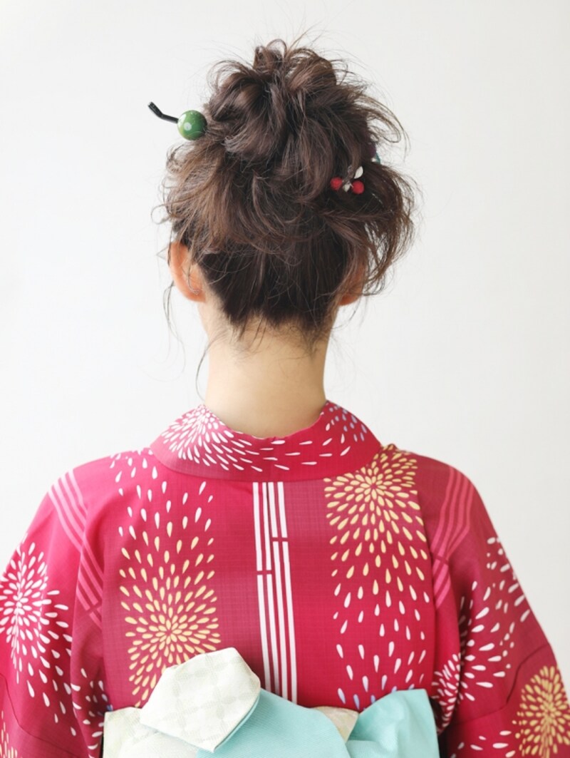 ミディアム浴衣・お団子×外ハネの簡単ヘアアレンジ