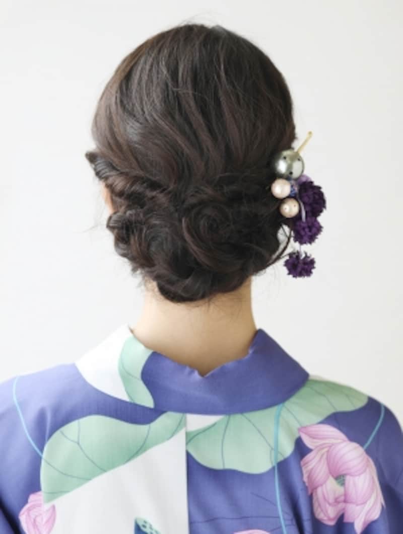 浴衣の髪型ロング編 ねじりんぱ 三つ編みシニヨンヘアアレンジ 浴衣ヘアアレンジ All About