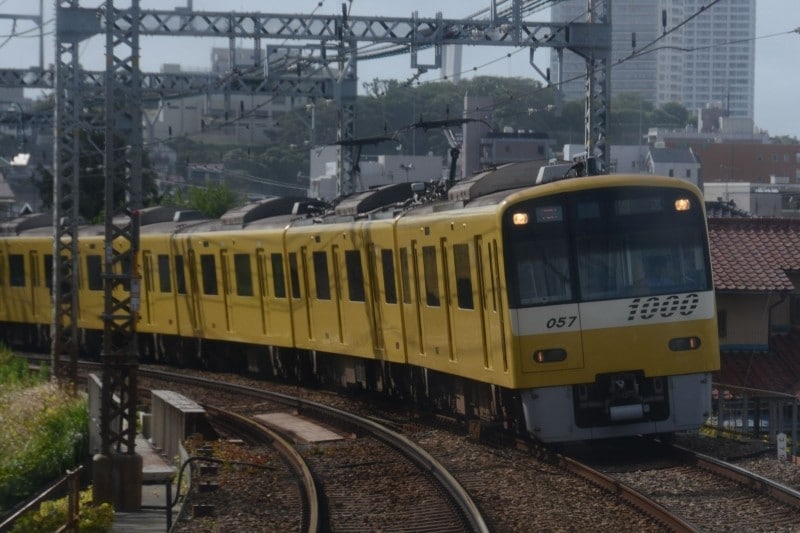 往復どちらかで遭遇できれば幸せになる京急イエローハッピートレイン