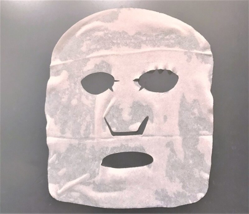 顔にぴったりフィットするシートパックの形状