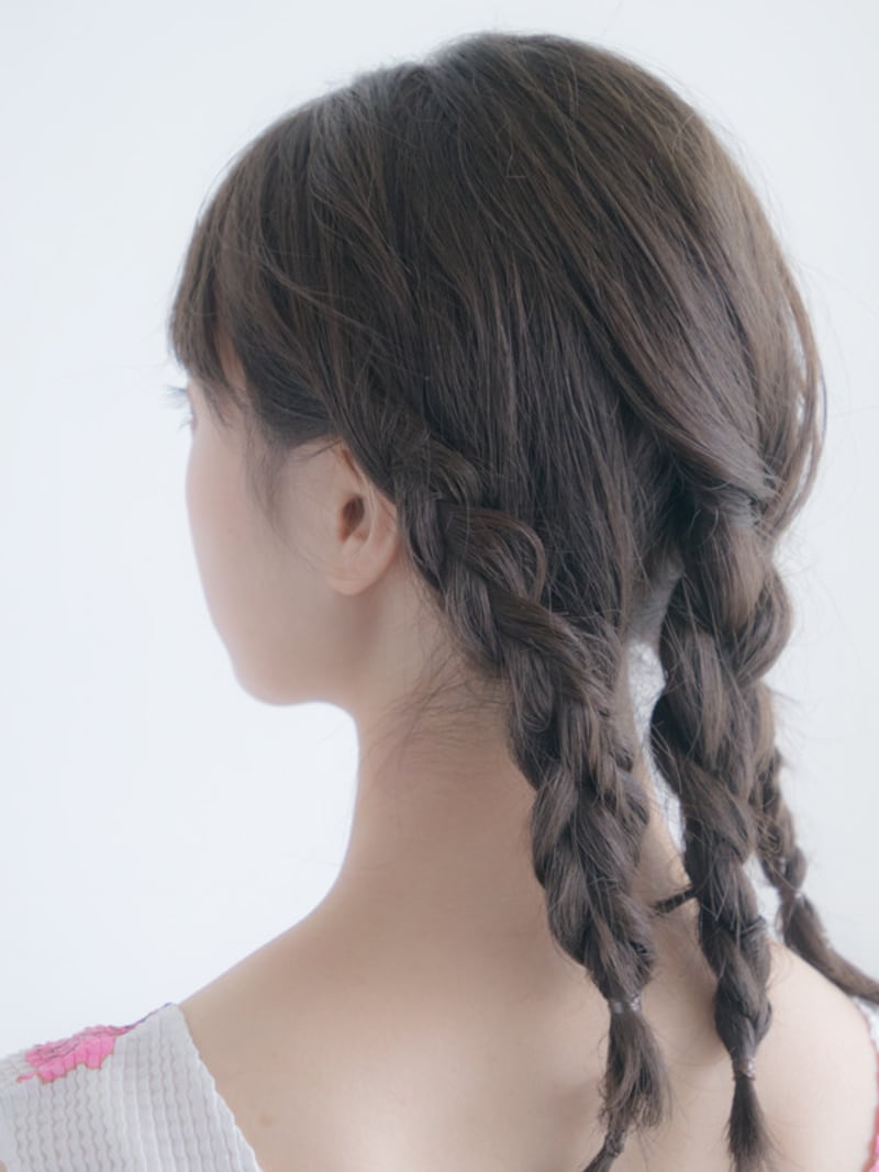 横から見ると編みこみ風に見える