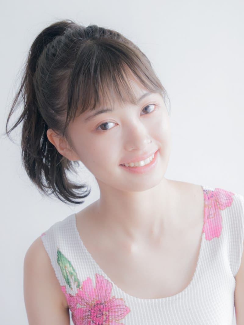 高めのポニーテール