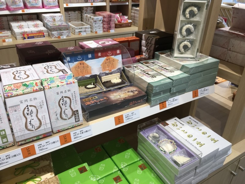 リアルなビジュアルが注目されているご当地お菓子