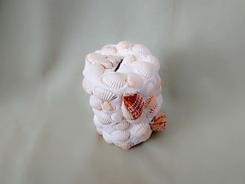 貝殻紙粘土貯金箱のできあがり