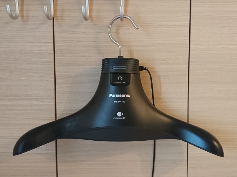 スーツ,脱臭,消臭,ニオイ,匂い,ハンガー