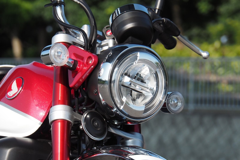 モンキー125のLEDヘッドライト