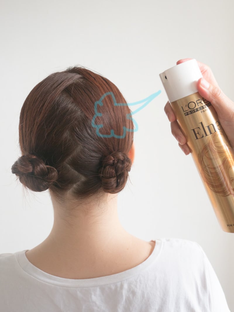 20センチほど離れた位置からスプレー