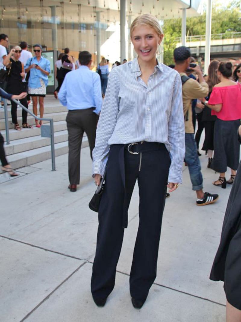 ストライプ柄シャツ