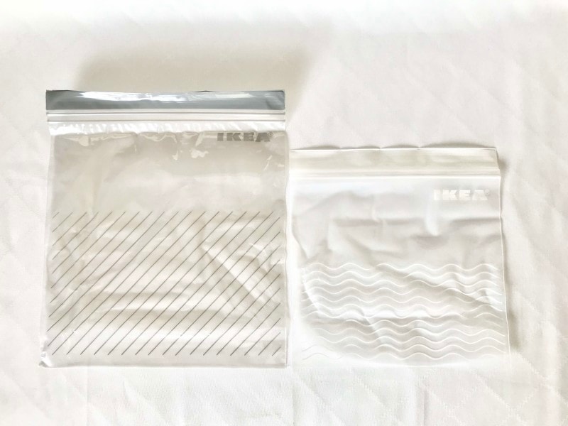 中くらいのサイズ(左:2.5リットル、右:1.2リットル)