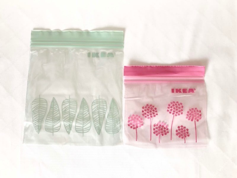 小さなサイズ(左:1リットル、右:0.4リットル)