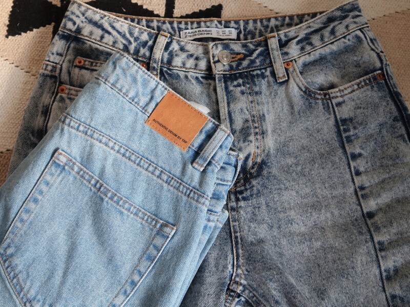 毎シーズン、カラバリも豊富なZARAのマムジーンズ