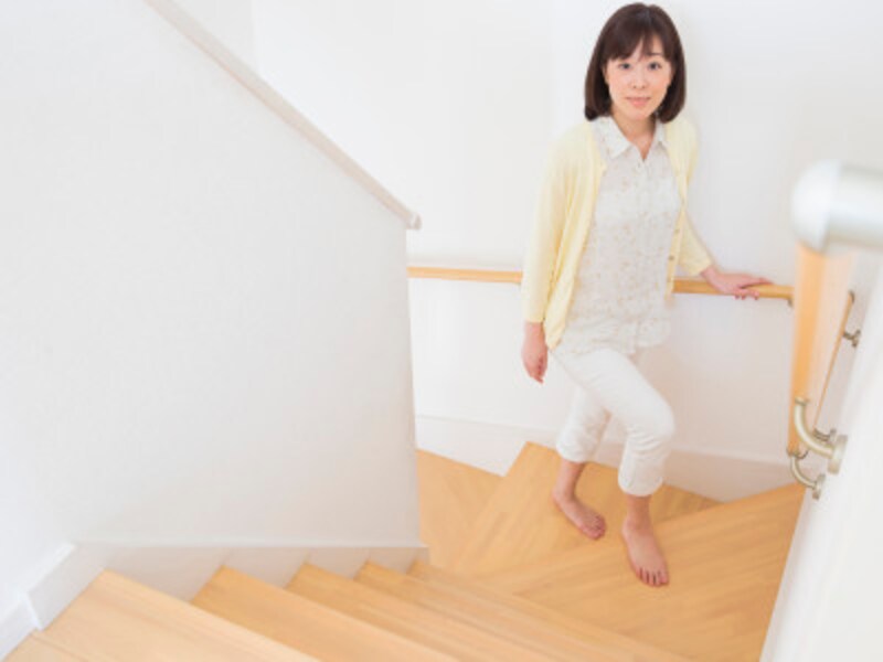 ドスドス歩くのは下半身太りに繋がる 歩き方改善の体幹エクサ エクササイズ All About