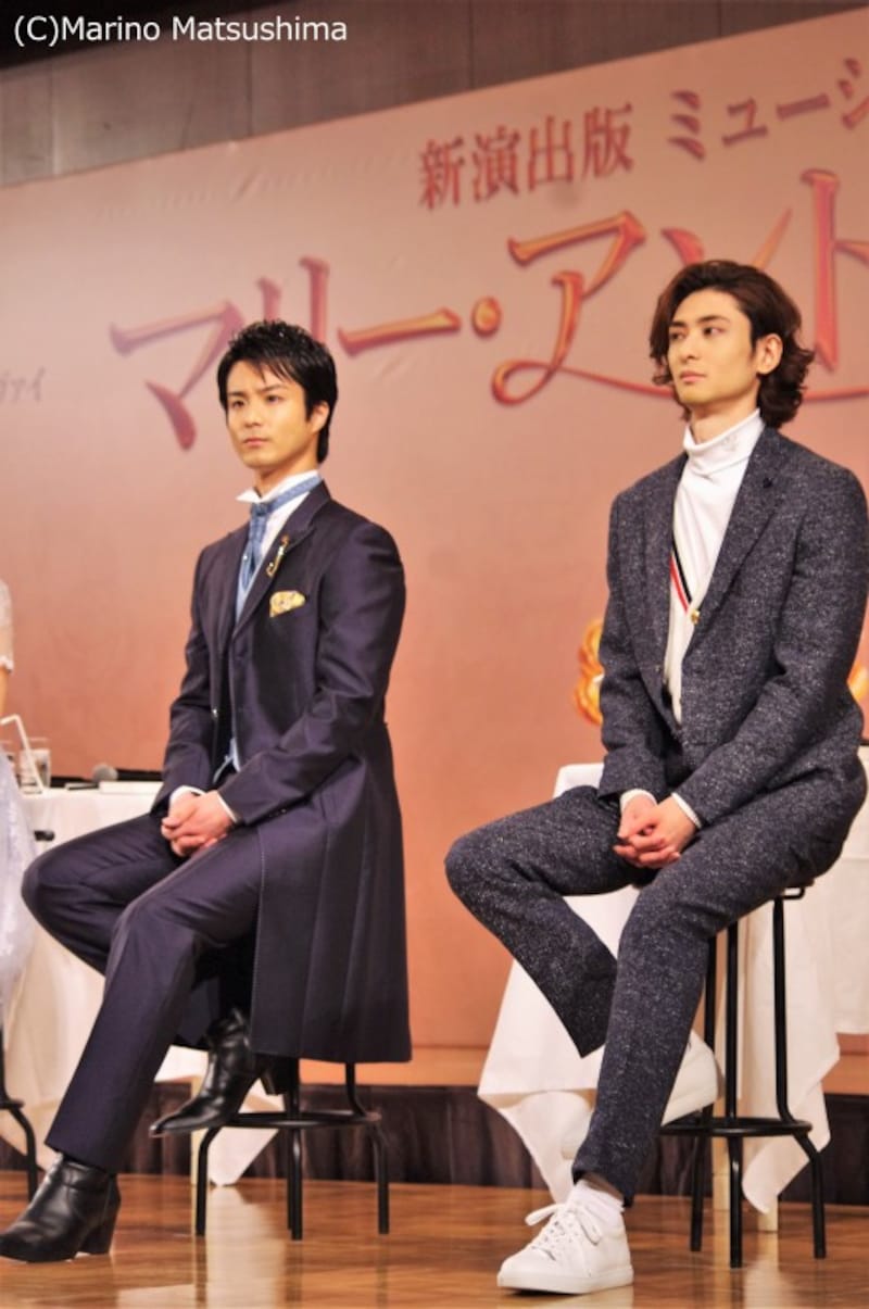 自然に？同じ姿勢のフェルセンたち。(C)Marino Matsushima