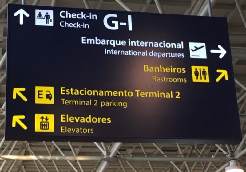 空港内の標識　英語併記とサイン表示で問題なく目的地へ辿り着けるはず！