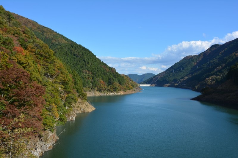 中津峡の滝沢ダム周辺の紅葉(撮影2014年11月3日)