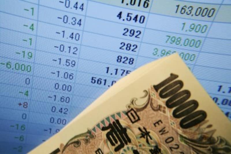 日本の株式市場はトルコリラショックにより軟調な展開となっています。しかし、こういう時こそ割安で優良な銘柄の購入を検討したいもの。そこで今回は2018年8月度最新版の初心者向けの10万円で買える割安優良株を3つご紹介します。