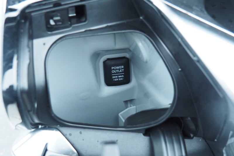 スマホが充電できるアクセサリーソケットはありがたい!