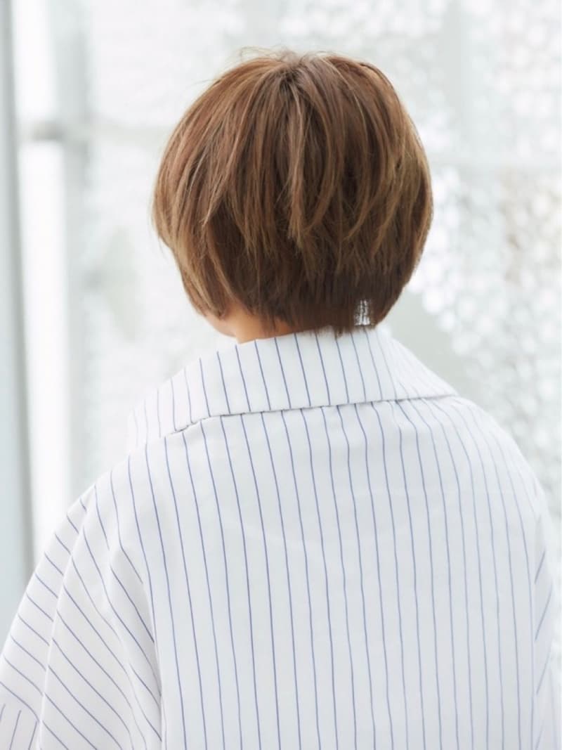 前髪ふんわり！ぺたんこ髪が目立たないショートヘア・髪型