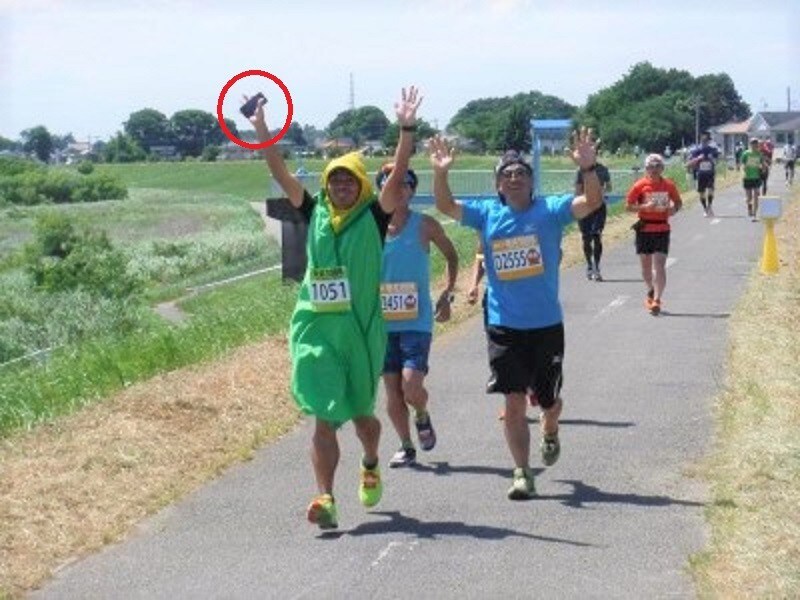 大会等では防水ケース＋BUNKER RINGでいつもスマホが手もとに