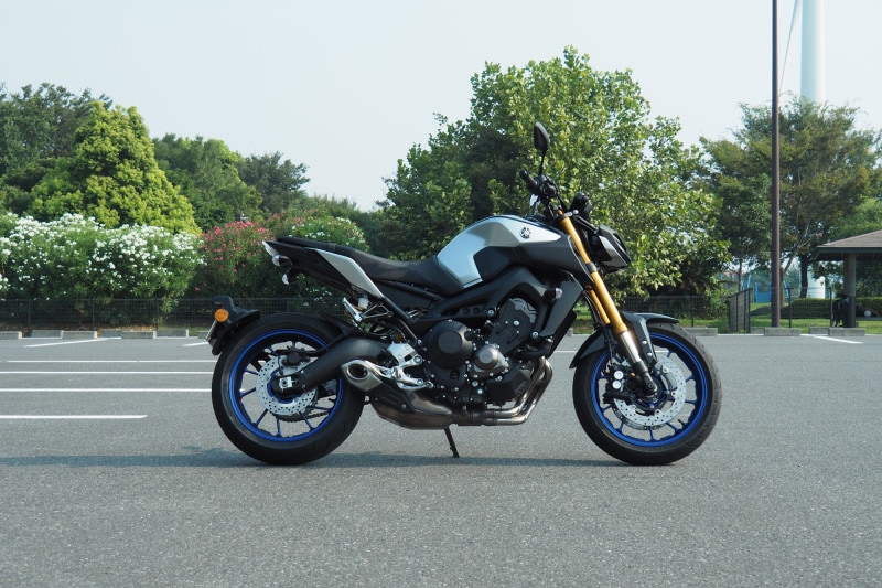 mt-09spサイドビュー