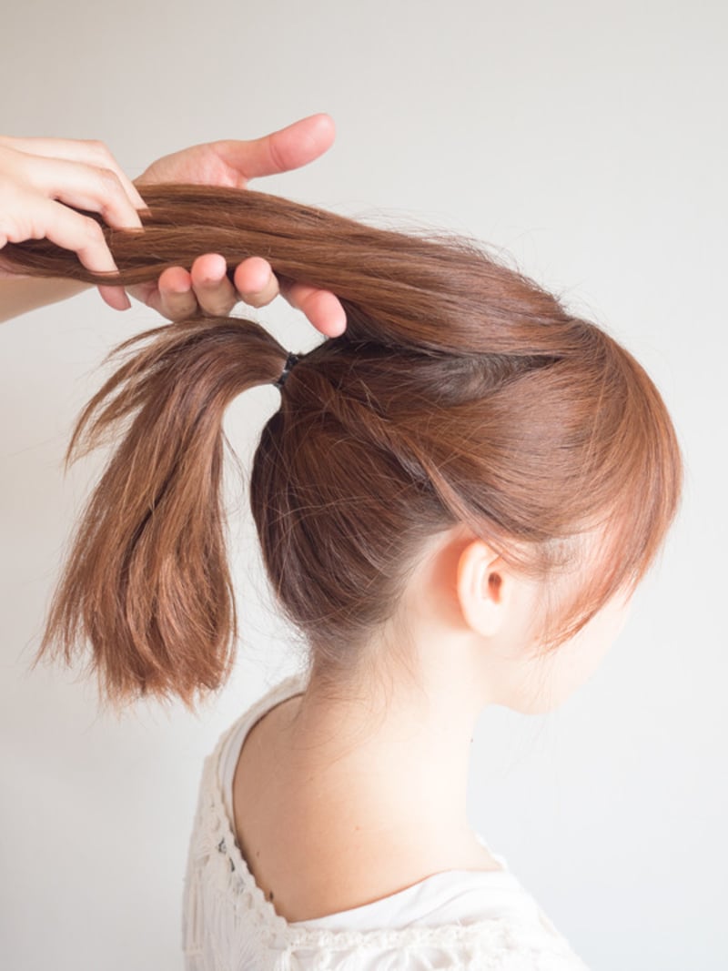 トップの髪を上からかぶせる