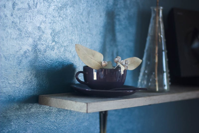 漆のコーヒーカップ