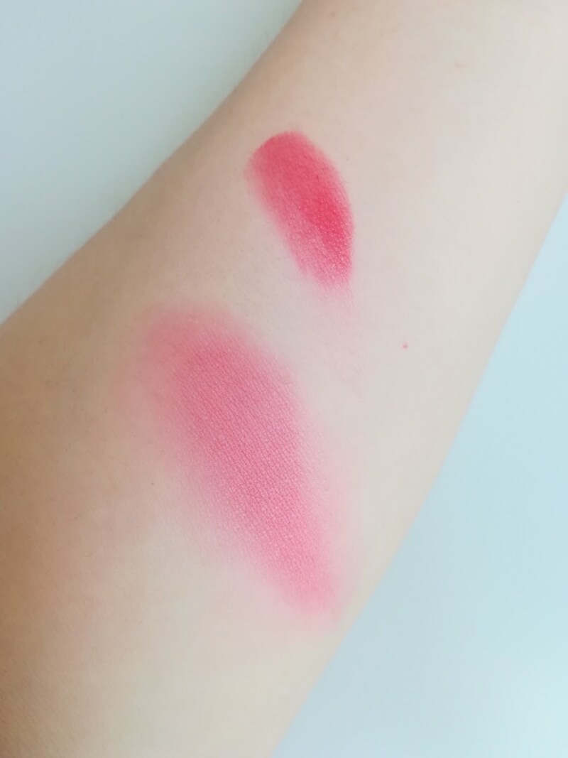 マジョリカマジョルカのメルティージェム<同意>は、伸びがよいジェルタイプ。リップにもチークにも使えます