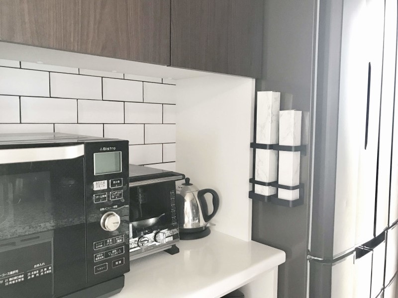 冷蔵庫につけてラップやアルミホイルの収納にも使えて便利！