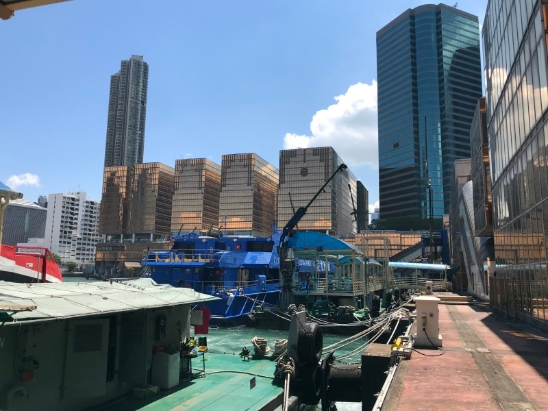 フェリーターミナル