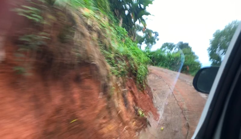 農園までの道が半端ない！（写真がぶれぶれです）