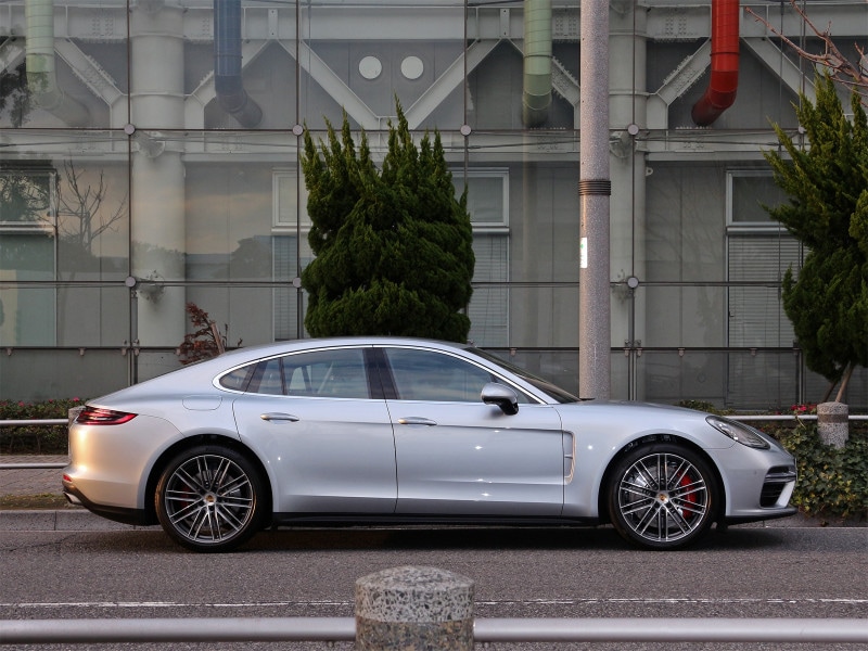 ポルシェパナメーラ