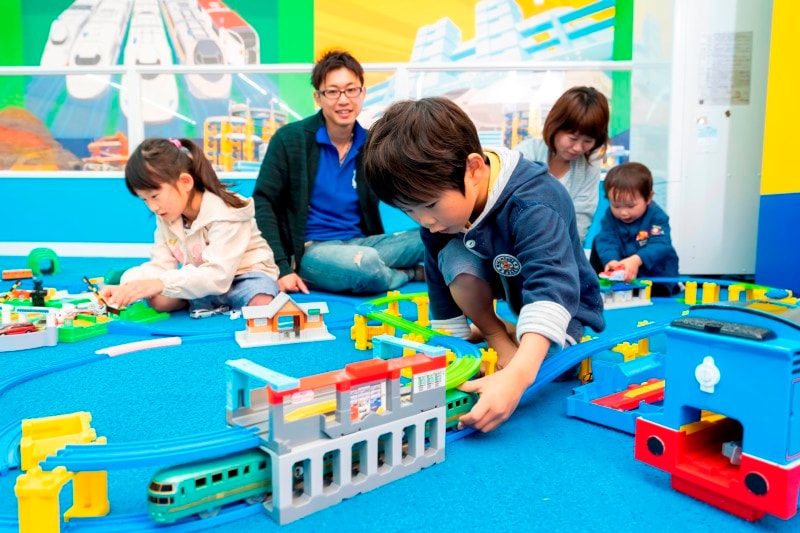 トミカ・プラレールランド