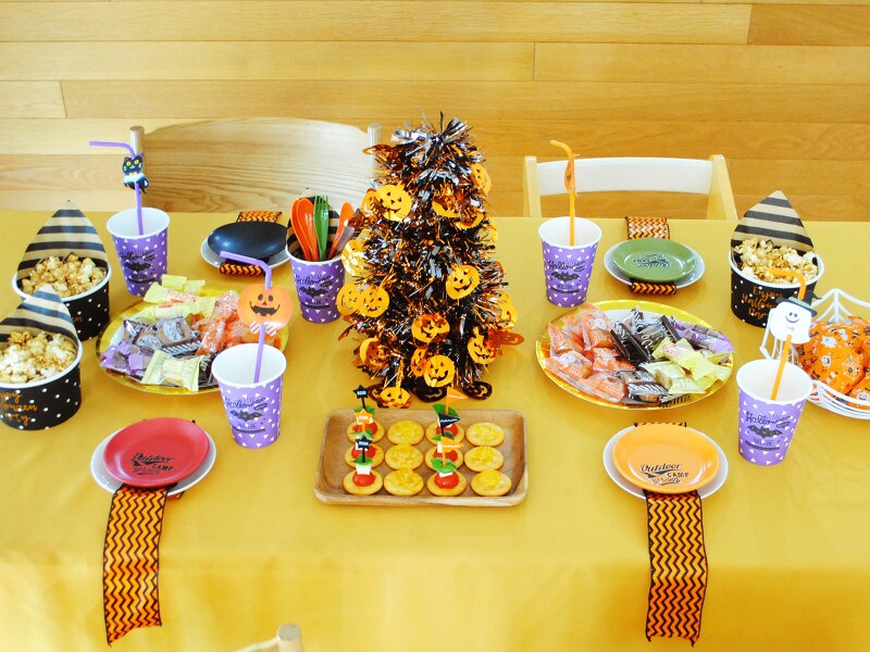 100均ハロウィングッズでテーブルコーデ