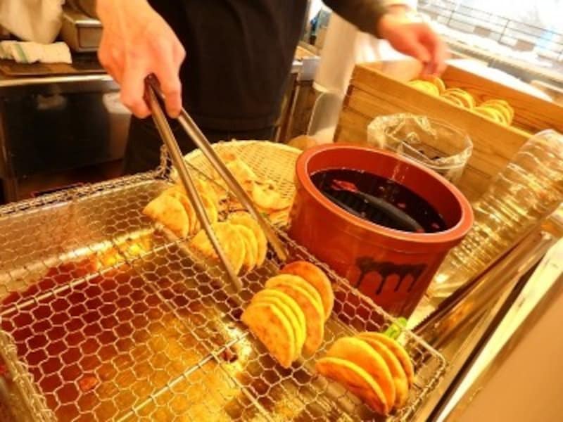 『鎌倉壱番屋』の手焼きせんべい