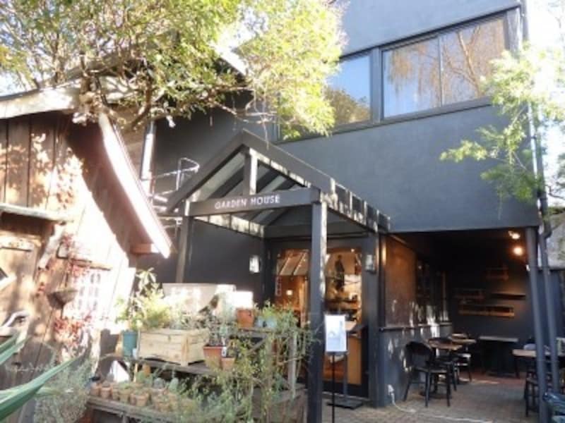 緑豊かな『GARDEN HOUSE』の外観